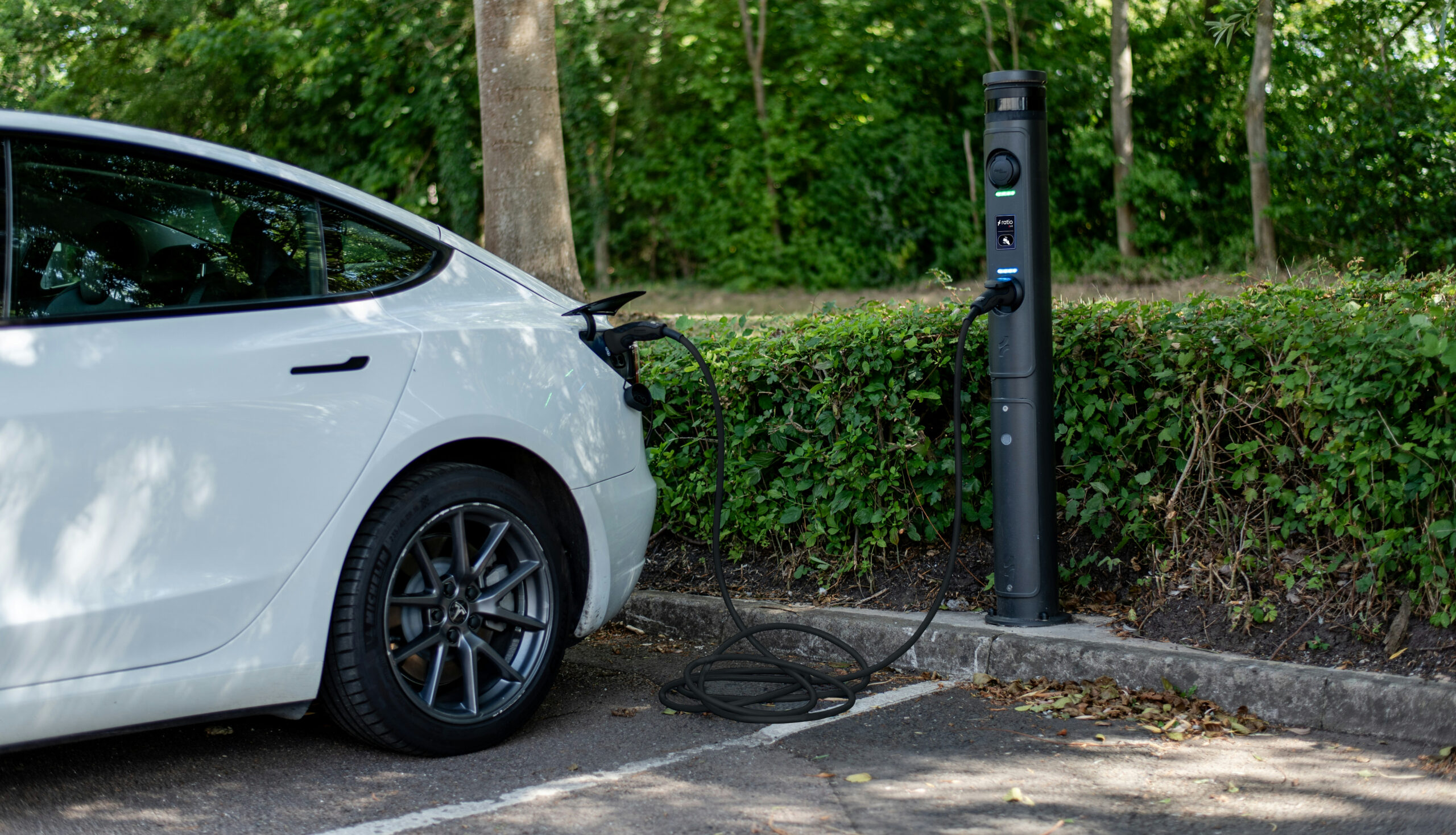 ratio-ev-charging-imgZcGytqKM-unsplash